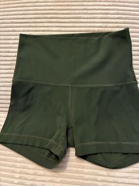 Aritzia Athletic Short